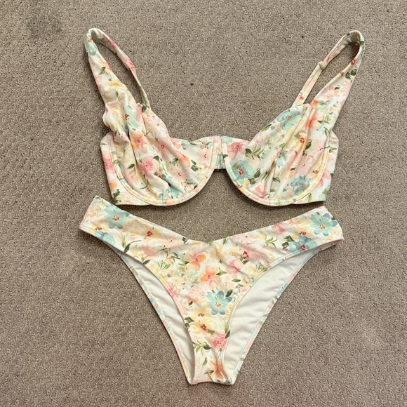 Abercrombie & Fitch Other - Abercrombie curve loveBikini Set